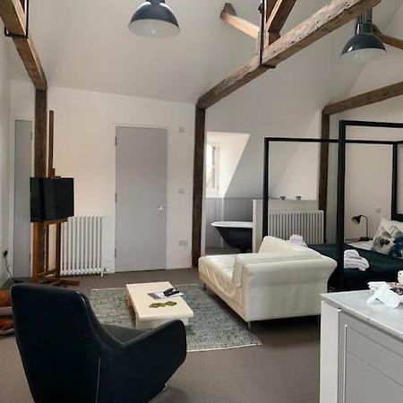 Montys Accommodation Льюис Экстерьер фото