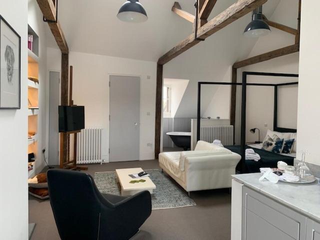 Montys Accommodation Льюис Экстерьер фото